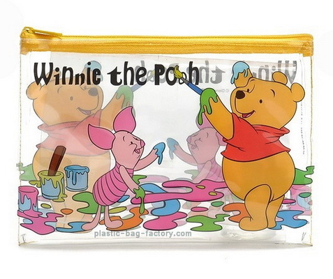 Winnie draagt plastic ritssluitingszakken, zakken 20x13cm van de kind leuke kleine ritssluiting