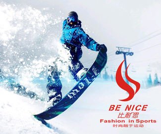 De antislip Openlucht Witte Beschermende brillen van de de Beschermende brillen Vlakke Lichte Ski van Jonge geitjessnowboarding voor Jongens